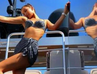 Bella Hadid: Σε πολυτελές σκάφος στο Μονακό με εντυπωσιακό μπικίνι (φωτό)